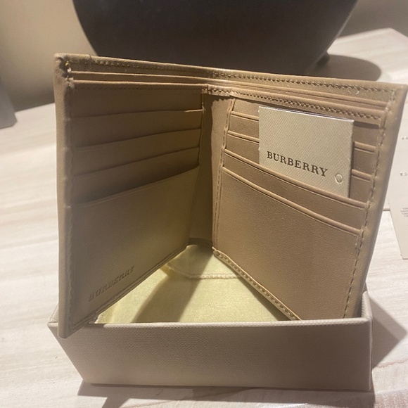 Burberry smoked check credit card wallet - Picture 2 of 7